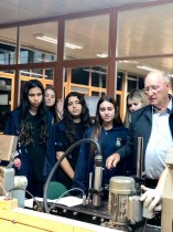 Visita de jovens estudantes na Dimel